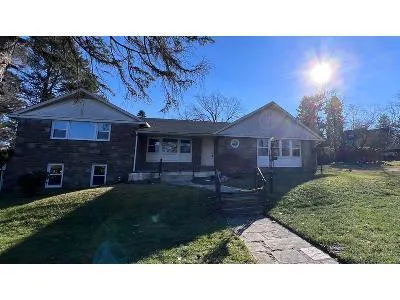 Manchester Rd for Sale