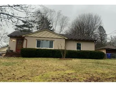 Grove St for Sale