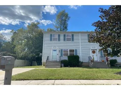 Silk St for Sale