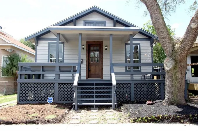3715 Avenue O 1/2, GALVESTON, TX 77550 for Sale
