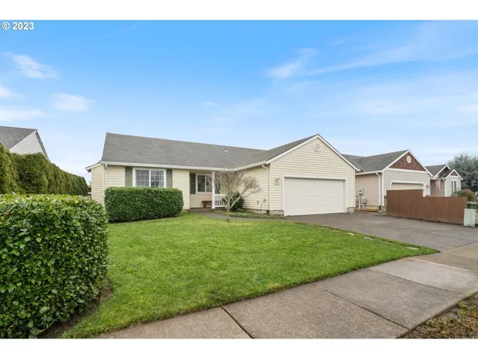 214 BAYLOR DR, Woodburn OR 97071 for Sale