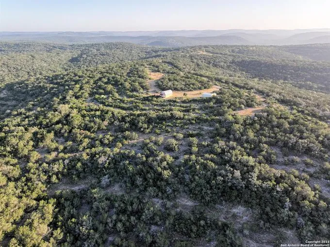 2048 Private Road 2414, Hondo, TX 78861 for Sale