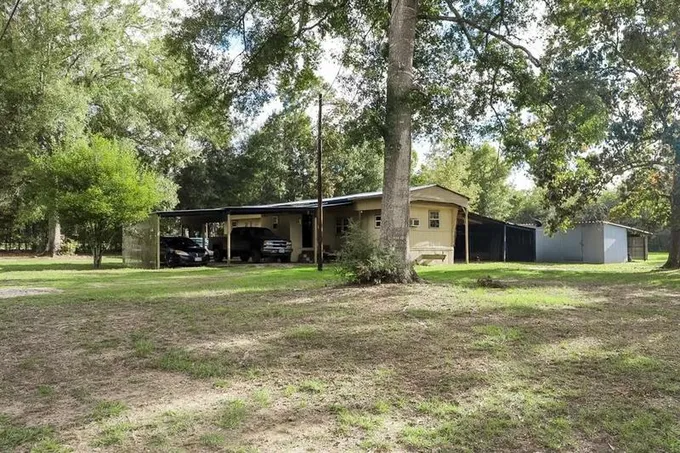 328 Bass St, Livingston, TX 77351 for Sale