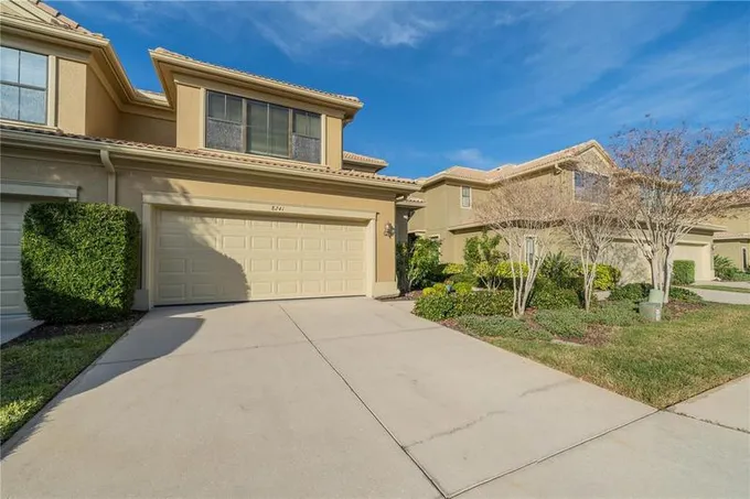 8241 Acadian Ln, SEMINOLE, FL 33777  MLS# T3497779 for Sale