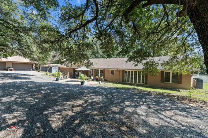 112 Jordan, Carthage, TX 75633 for Sale