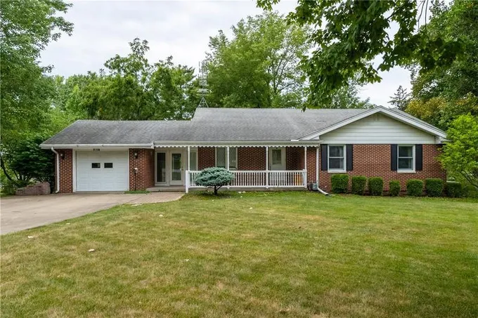 1901 Hawthorne Dr, Decatur, IL 62521  MLS# 6228531 for Sale