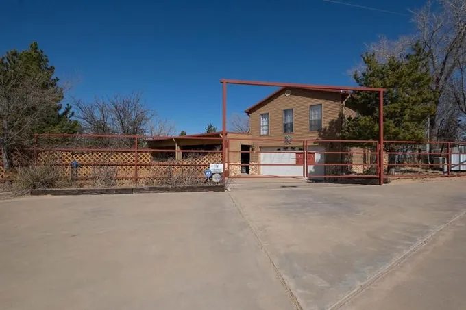 4800 Greenbelt Way #19, Clarendon, TX 79226 for Sale