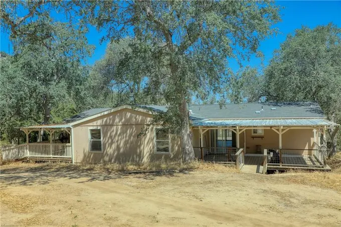 1255 Tierra Redonda, Bradley CA 93426 for Sale