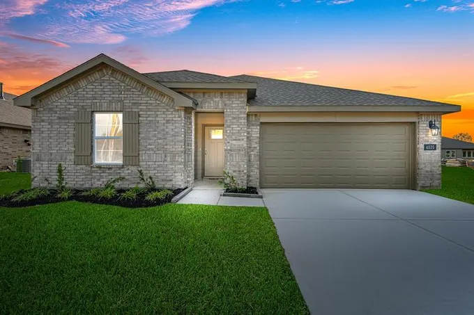6535 Alexis St, Beaumont, TX 77708 for Sale