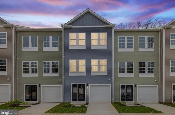 117 Sage Crk Ct, Manassas, VA 20111 - MLS VAMP2001944 for Sale