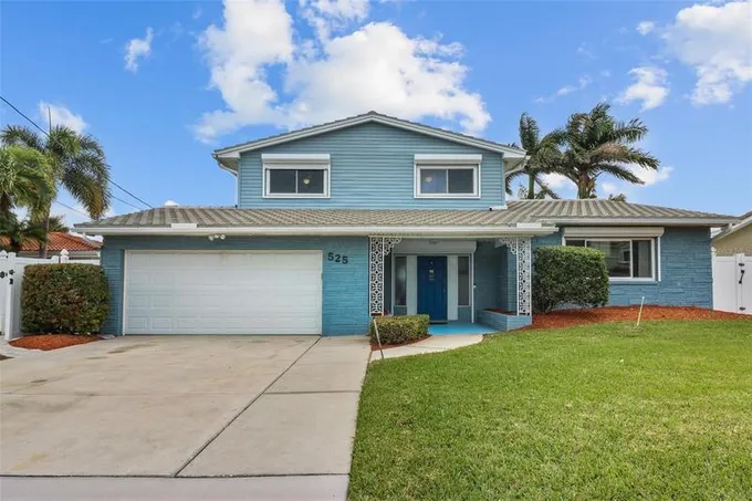 525 Johns Pass Ave, MADEIRA BEACH, FL 33708  MLS# U8223630 for Sale