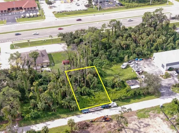 17069 Byron Ave, Port Charlotte, FL 33954 - MLS A4583093 for Sale