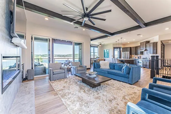2217 Seabiscuit Cv #125, Spicewood, TX 78669 for Sale