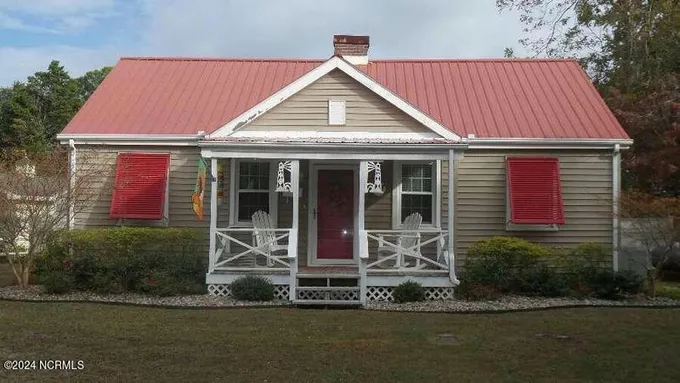 2707 HOMES DR, Morehead City, NC 28557 Single Family Residence For Sale  MLS# 100423024