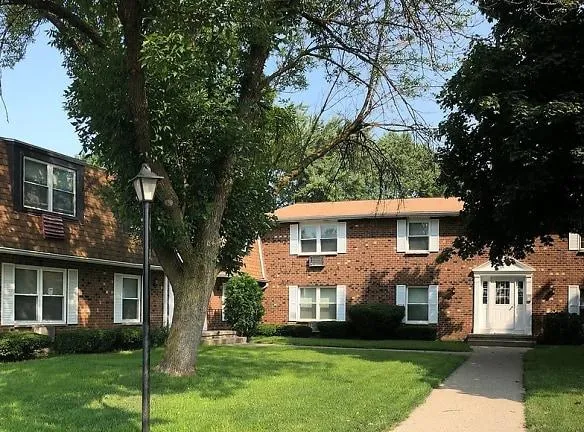 Georgetown Manor - 60 Georgetown Dr - Rochester, NY Apartments for Rent