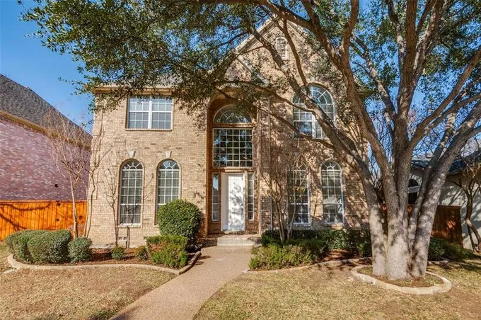 3335 Kendall Ln, Irving, TX 75062 for Sale