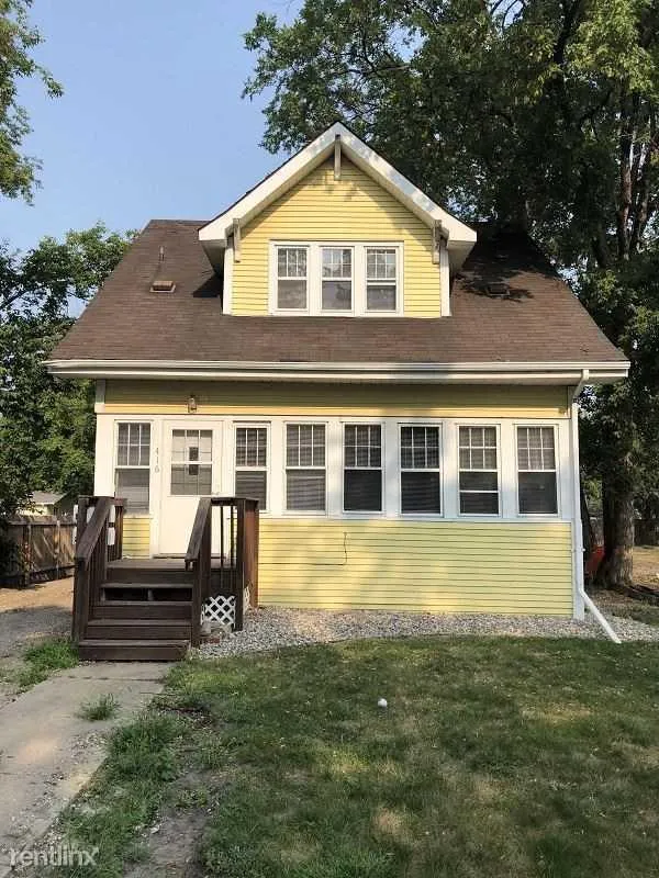 Spacious 4 Bedroom  416 11th St S for Sale