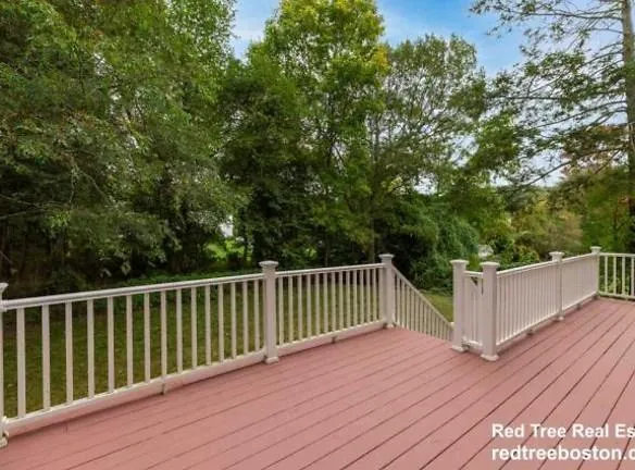 152 Hartman Rd - Newton, MA 02459 - Home For Rent
