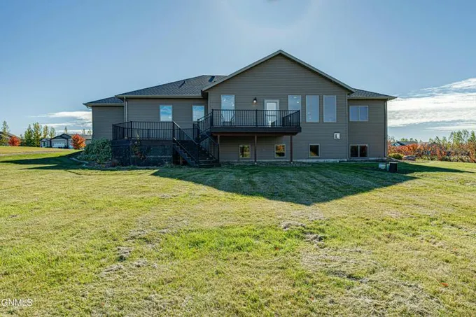 6612 DAKOTA COUNTRY DR, Bismarck, ND 58503 Single Family Residence For Sale  MLS# 4010432