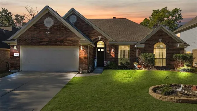 18707 Timber Twist Dr, Humble, TX 77346 for Sale