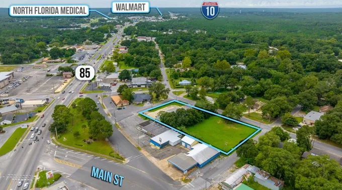 200 W Cane Ave W, Crestview, FL 32536 - MLS 918753 for Sale