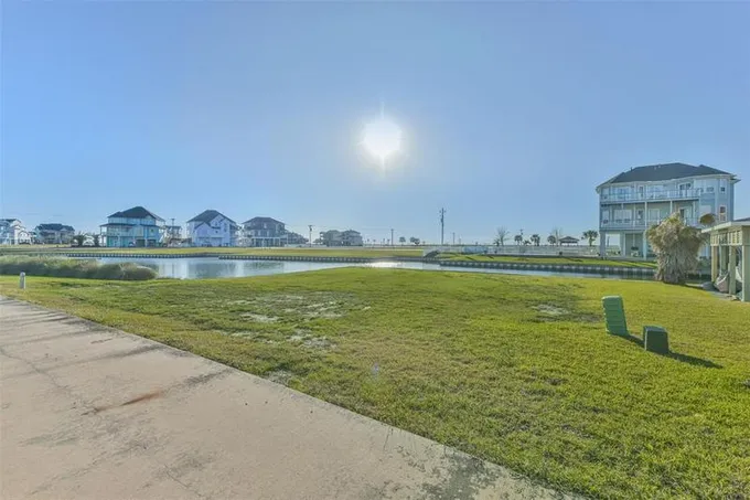 8 Fleming, Hitchbird, TX 77563 for Sale
