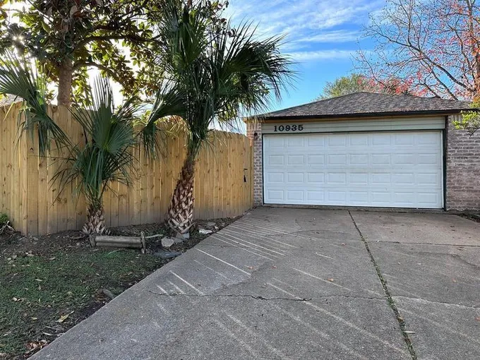 10935 Berry Tree Dr, Houston, TX 77064 for Rent
