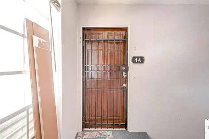 5863 Inwood Dr #4, Houston, TX 77057 for Sale
