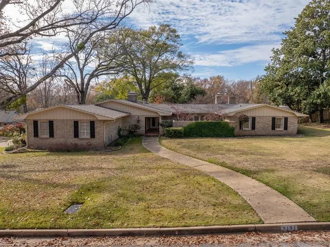 3131 Bracken Dr, Tyler, TX 75701 for Sale