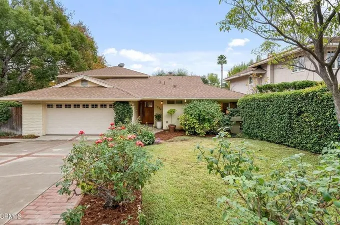 1044 Fairview Dr, La Canada Flintridge, CA 91011 - MLS P1-16069 for Sale