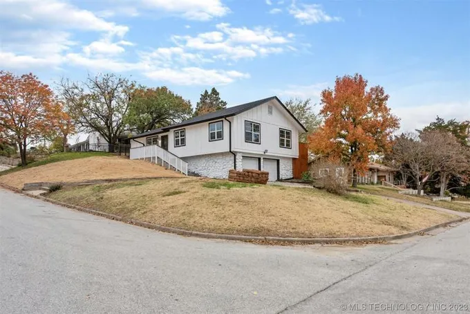 3132 S 76TH EAST AVE, Tulsa, OK 74145 Single Family Residence For Sale  MLS# 2340092