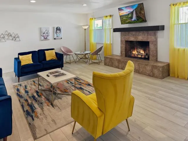 355 E San Rafael, Palm Springs CA 92262 for Sale