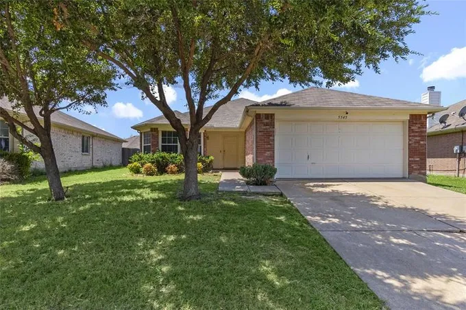 5545 Hunters Bend Ln, Dallas, TX 75249 for Sale