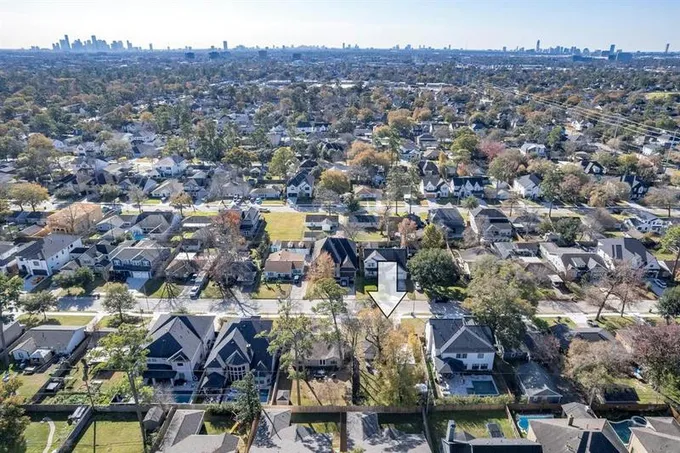 1314 RICHELIEU LN, Houston, TX 77018 Single Family Residence For Sale  MLS# 29776993