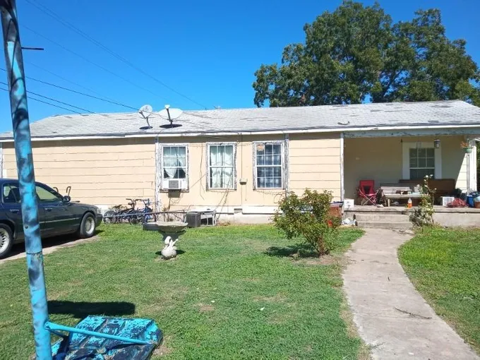 218 N Preston St, WHITNEY, TX 76692 for Sale