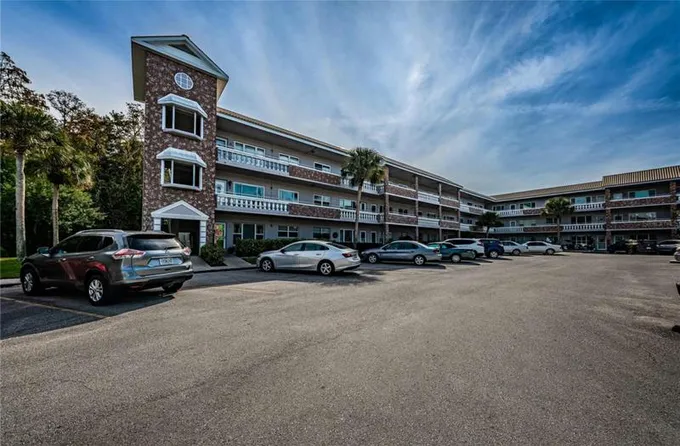 2461 RHODESIAN DR APT 55, CLEARWATER, FL 33763 Condominium For Sale  MLS# U8218823