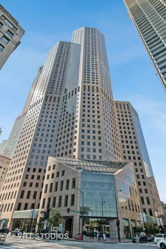 950 N MICHIGAN AVE APT 4101, Chicago, IL 60611 Condominium For Sale  MLS# 11627510