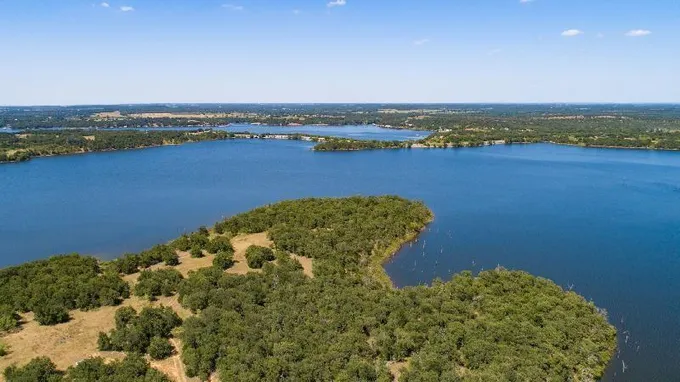 688 Sandstone Ct, SUNSET, TX 76270 for Sale