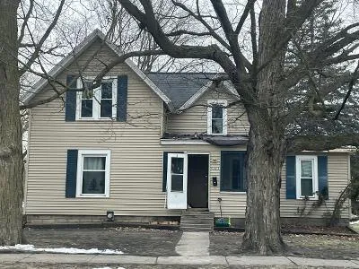 S Oak St for Sale