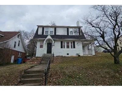 Bluemont Ave SW for Sale