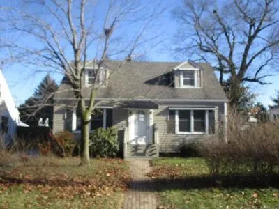 Irving St for Sale