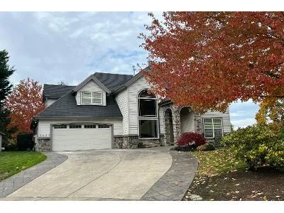 NE River Point Cir for Sale