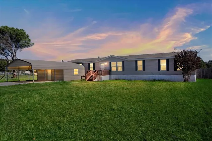 164 Finneyoaks Ln, Weatherford, TX 76085 for Sale