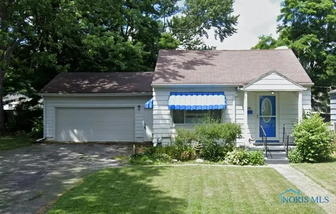 1910 SOUTHMOOR DR, Toledo, OH 43609 Single Family Residence For Sale  MLS# 6110351