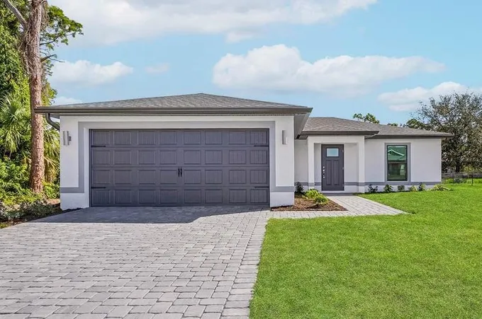 5349 Kempson Ln, Port Charlotte, FL 33981 - MLS T3465538 for Sale