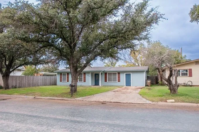 205 N Oxford Dr, San Angelo, TX 76904 for Sale