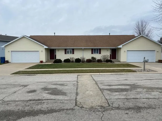 365 Buckman Dr, Bourbonnais, IL 60914 - MLS 11957889 for Sale