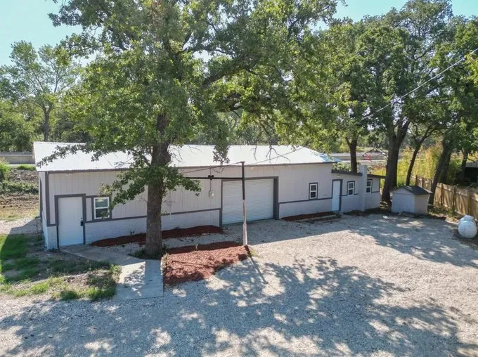 3690 N Oak, Mineral Wells, TX 76067 - MLS 20441288 for Sale