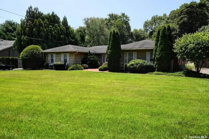 86 BELLHAVEN RD, Bellport, NY 11713 Single Family Residence For Sale  MLS# 3500787