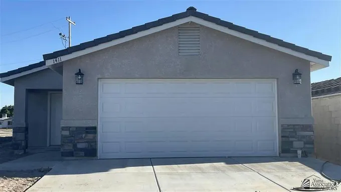 1445 W 8TH PL, Yuma, AZ 85364 Single Family Residence For Sale  MLS# 20232164